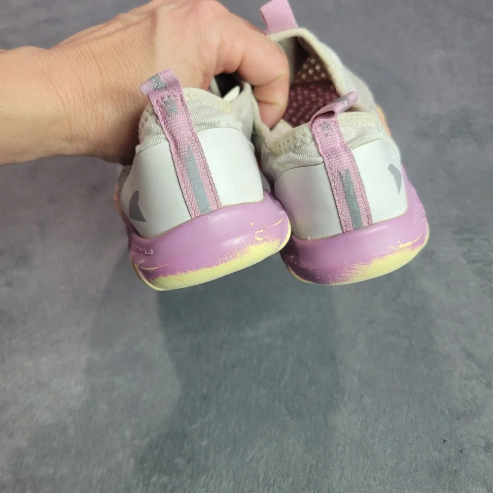 Rugged Shark‎ Aqua-Flo Kids Water Shoes White Pink Yellow Ombre Size 13 Slip On